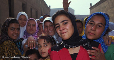 Girls in Cairo (photo: picture alliance)