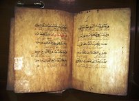 Bilingual collection of hadiths from 1856 (photo: Anett Keller)