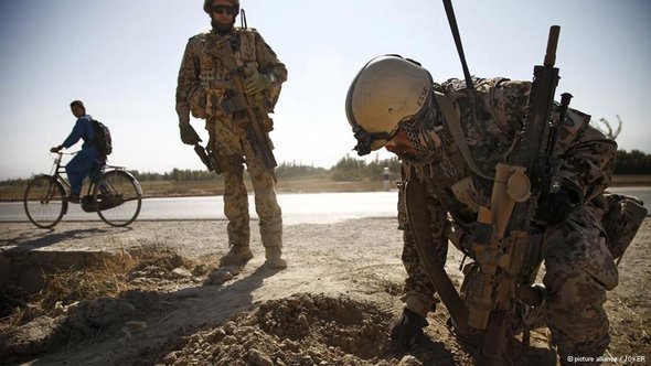 Bundeswehr soldiers in Kundus, Afghanistan, 21/10/2012 (photo: © picture alliance/JOKER)