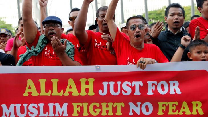 متظاهرون محتجون في ماليزيا. Foto: Reuters