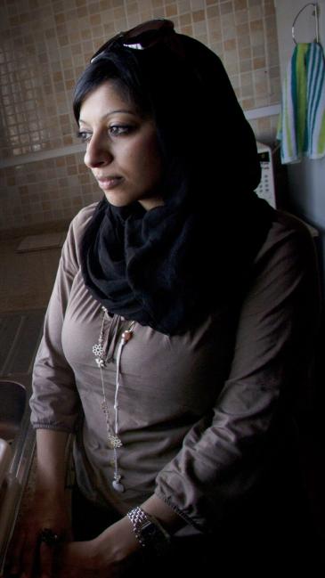 الناشطة والمدوّنة البحرينية زينب الخواجة.  Photo: Wikipedia