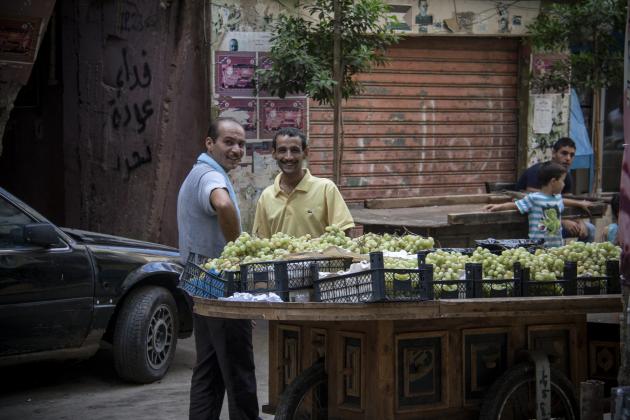 Men selling fruit on the street in the Shatila refugee camp (photo: Mohammad Reza Hassani)