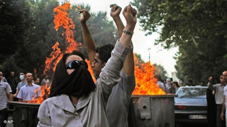 Violent protests in Iran in the summer of 2009 (photo: AP)
