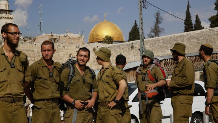 Temple Mount cordoned off by Israeli security forces (photo: GALI TIBBON/AFP/Getty Images)