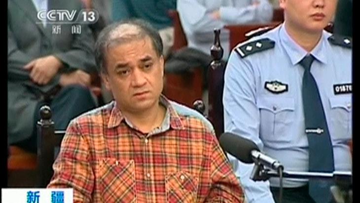 The trial of dissident and economist Ilham Tohti in Urumqi (photo: Reuters/CCTV via Reuters TV)