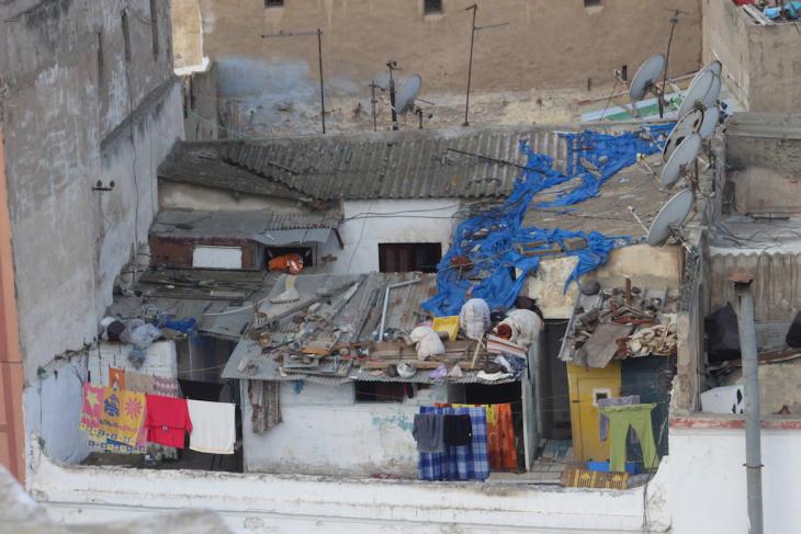 Makeshift homes built on top of other houses in Casablanca (photo: Susanne Kaiser)