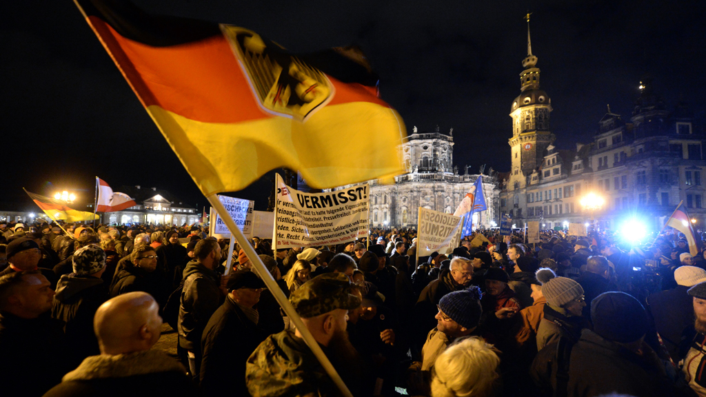 Pegida-Kundgebung in Dresden, Foto: picture-alliance/dpa/Hendrik Schmidt