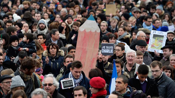 Rally in London in memory of the victims of the Paris attack (photo: picture-alliance/dpa/Arrzabalaga)