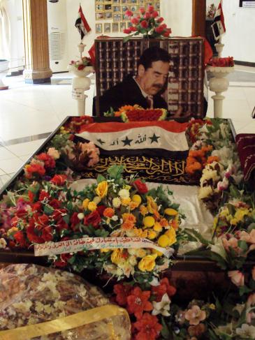 Saddam Hussein's grave in Al-Awja near Tikrit (photo: Birgit Svensson)