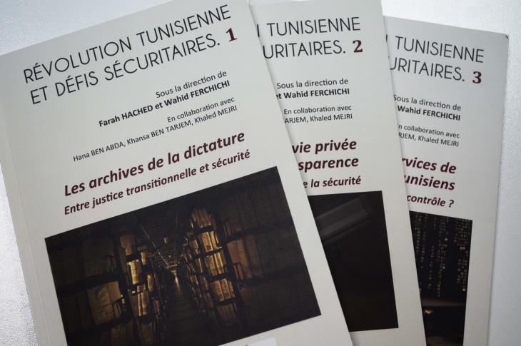 The three volumes of the study "Tunisian Revolution and Security Challenges" (photo: Sarah Mersch)