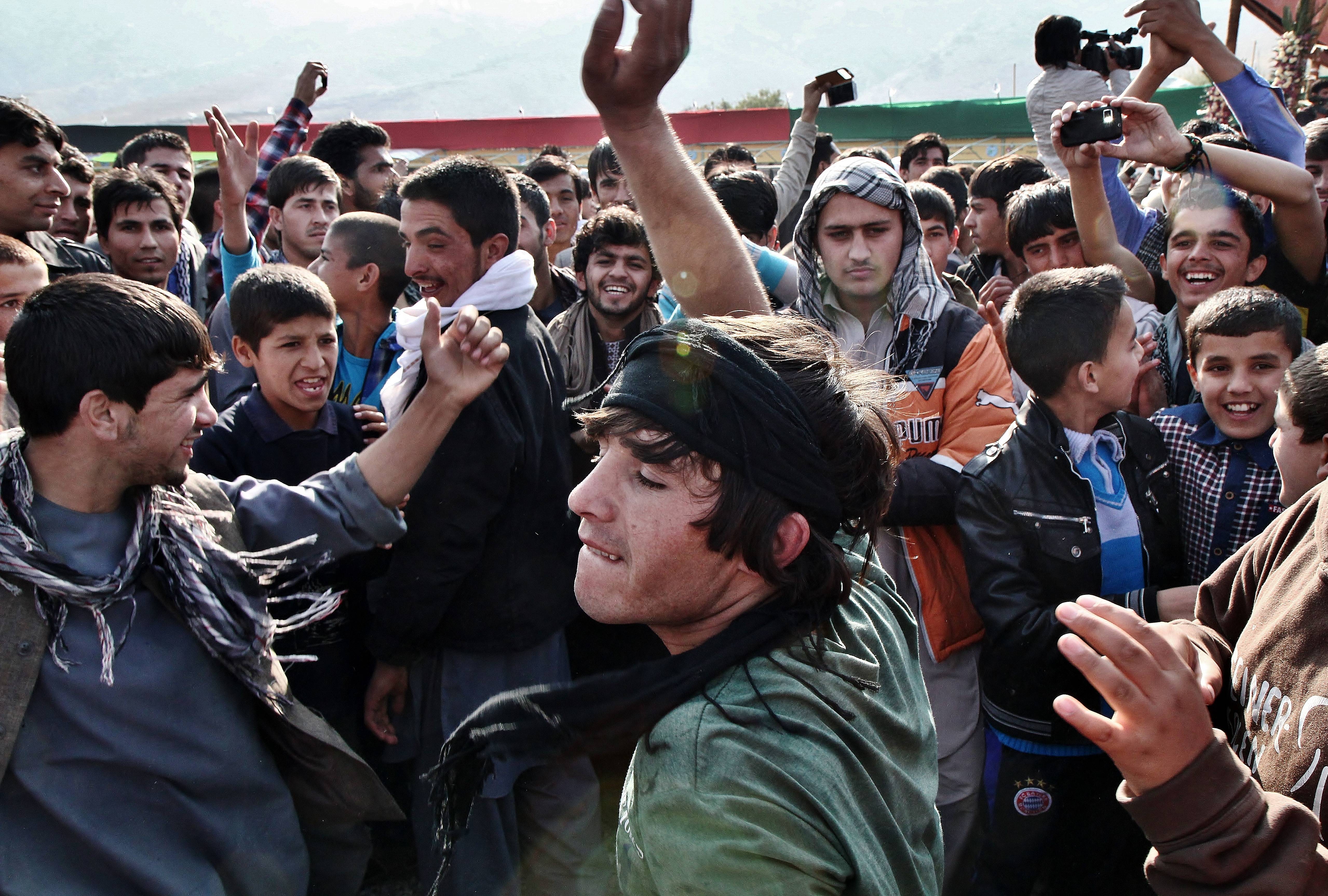 Young men at a hip-hop concert in Kabul (photo: Ronja von Wurmb-Seibel)