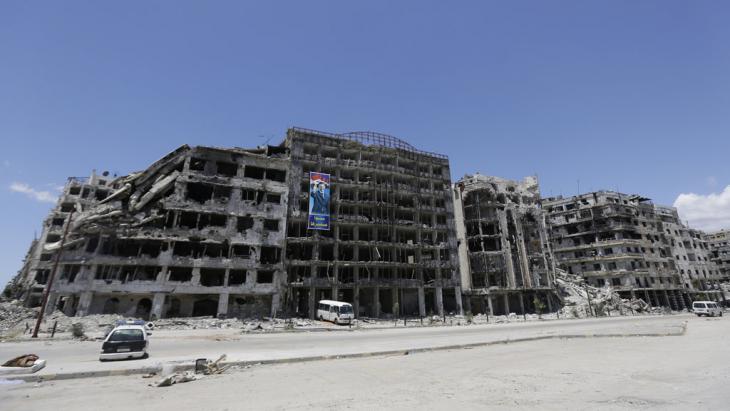 The facades of ruined buildings in the Syrian city of Homs (photo: AFP/Getty Images)