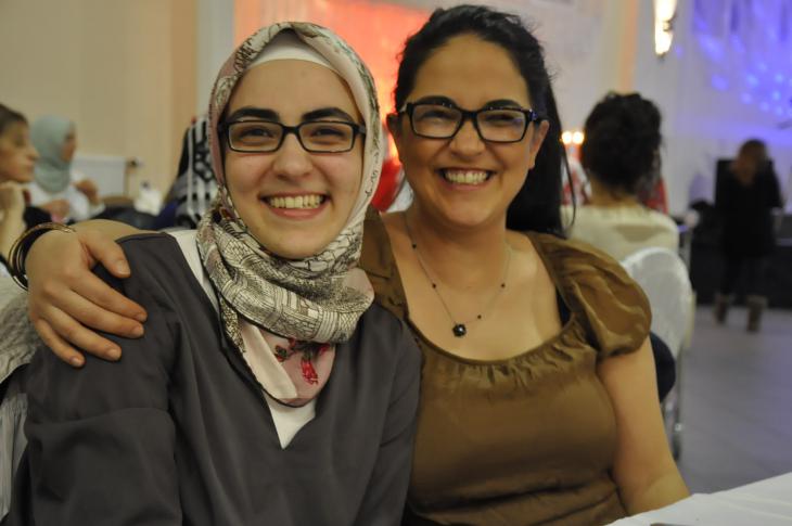 Elifcansu Guler (left) with her sister Banu (photo: Canan Topcu)