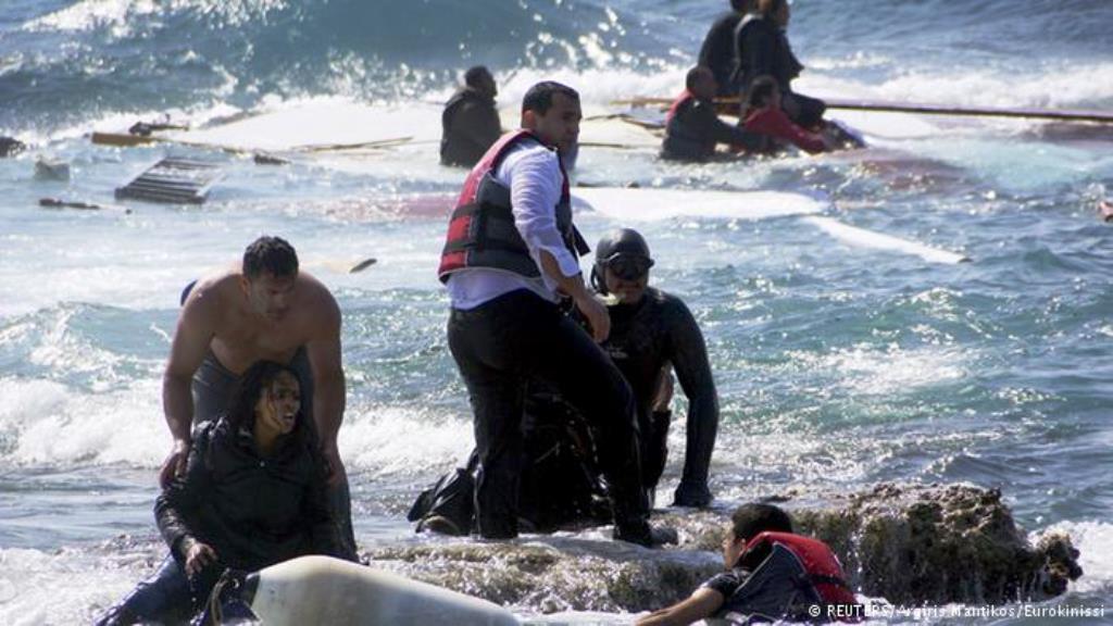 قالت المفوضية العليا للاجئين التابعة للأمم المتحدة اليوم الأحد 19 / 04 / 2015 إن غرق سفينة محملة بمهاجرين من ليبيا قبالة السواحل الليبية قد يكون أدى إلى وفاة 700 شخص غرقا. 