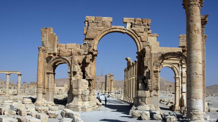 Hadrian's Arch at the Great Colonnade (photo: Louai Beshara/afp/Getty Images)