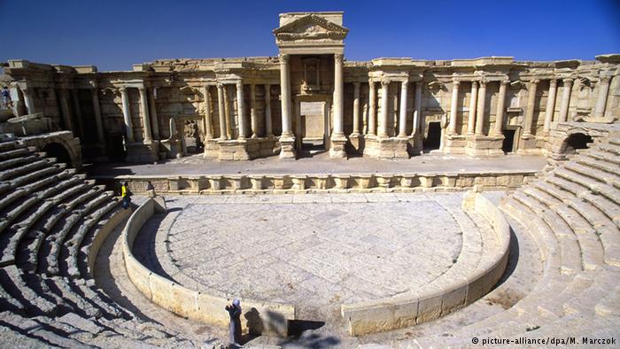 Amphitheatre of Palmyra (photo: picture-alliance/dpa/M. Marczok)