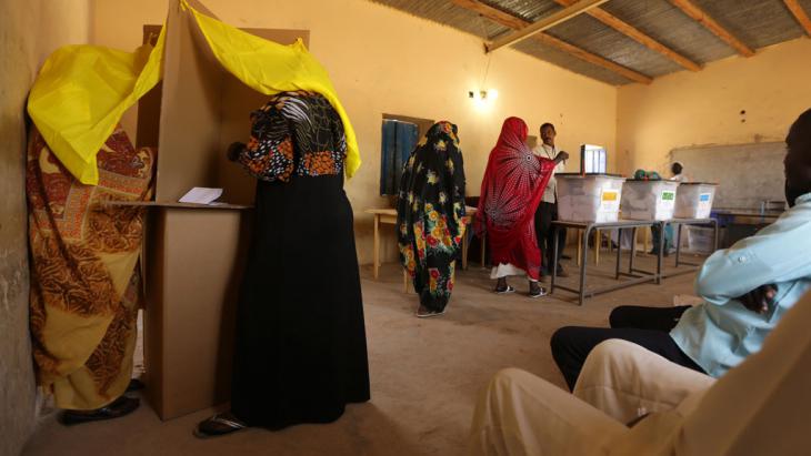 A polling station in Khartoum (photo: AFP/Getty Images/P. Baz)
