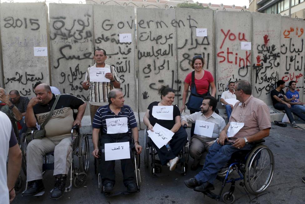 Proteste gegen Müllkrise im Libanon; Foto: Reuters/Mohamed Azakir