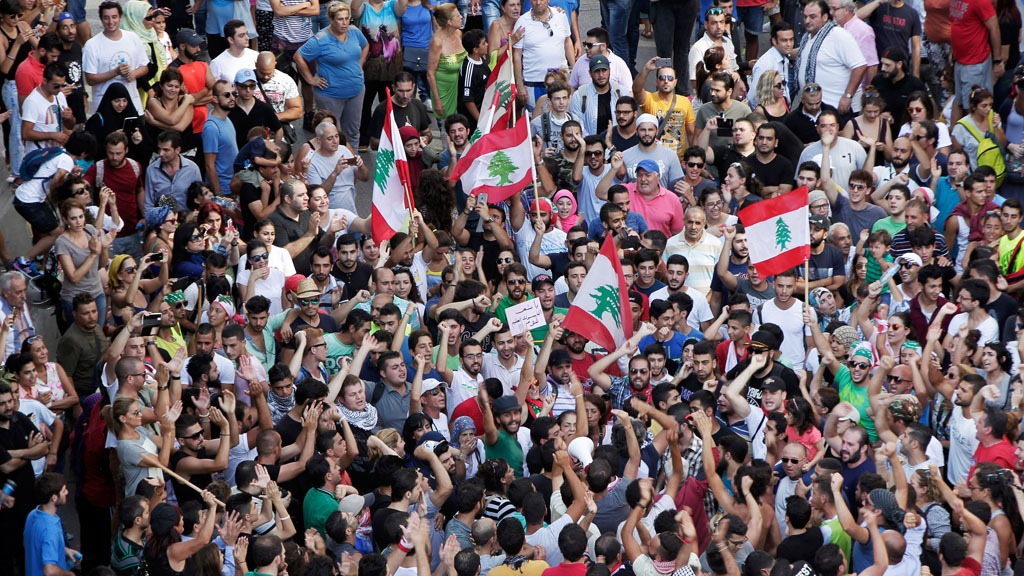 Proteste gegen Müll-Krise im Libanon; Foto: picture alliance/AP Photo/B. Hussein
