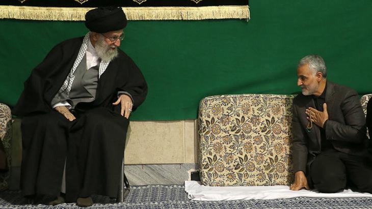 Qassem Soleimani with Ali Khamenei (photo: Isna)