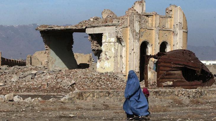 A house destroyed by the civil war in Kabul (photo: AP)