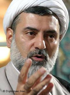 The Iranian theologian Mohsen Kadivar (source: Islam Diplomasi)