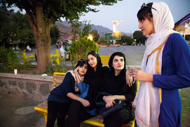 "بين النساء": الجمال المخفي في إيران. حقوق الصورة: سمانه خسروي