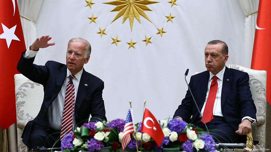 نائب الرئيس الأمريكي جون بايدن مع الرئيس التركي رجب طيب اردوغان في أنقرة