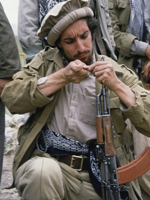 Ahmad Schah Massoud als Mudschaheddin-Kämpfer im Norden Afghanistans im Jahr 1986, Foto: AP