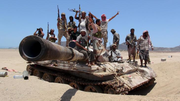 Anti-Houthi rebels in the vicinity of Aden (photo: Reuters)