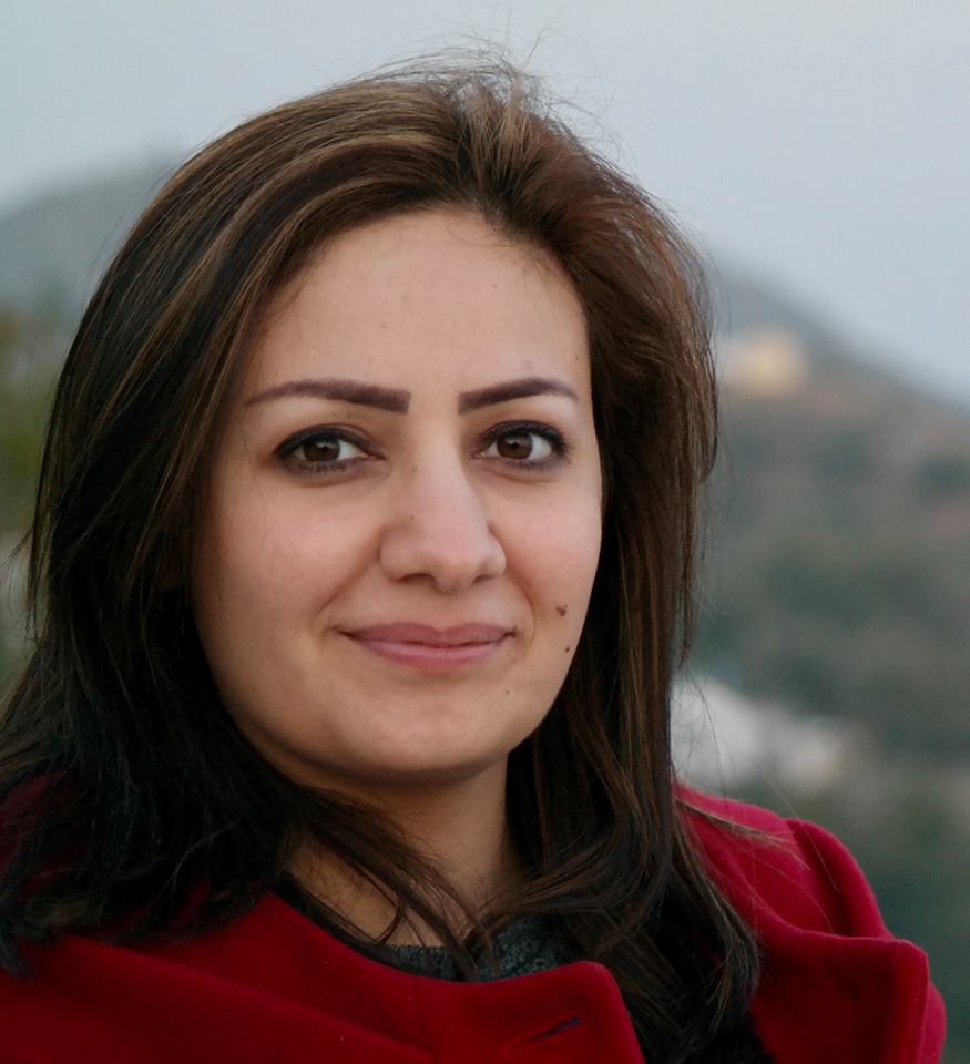 الصحافية السورية علياء تركي الربيعو حازت على جائزة الأمم المتحدة لحوار الحضارات لأهم التقارير الثقافية عام 2010.