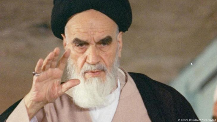 Ayatollah Khomeini (photo: picture-alliance/AP)