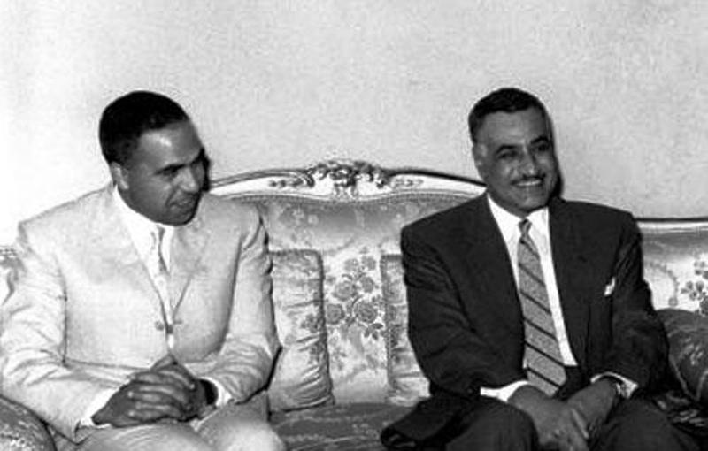 عبد الحميد السراج فى لقطة نادرة مع الرئيس عبد الناصر. الصورة فيكيميدا