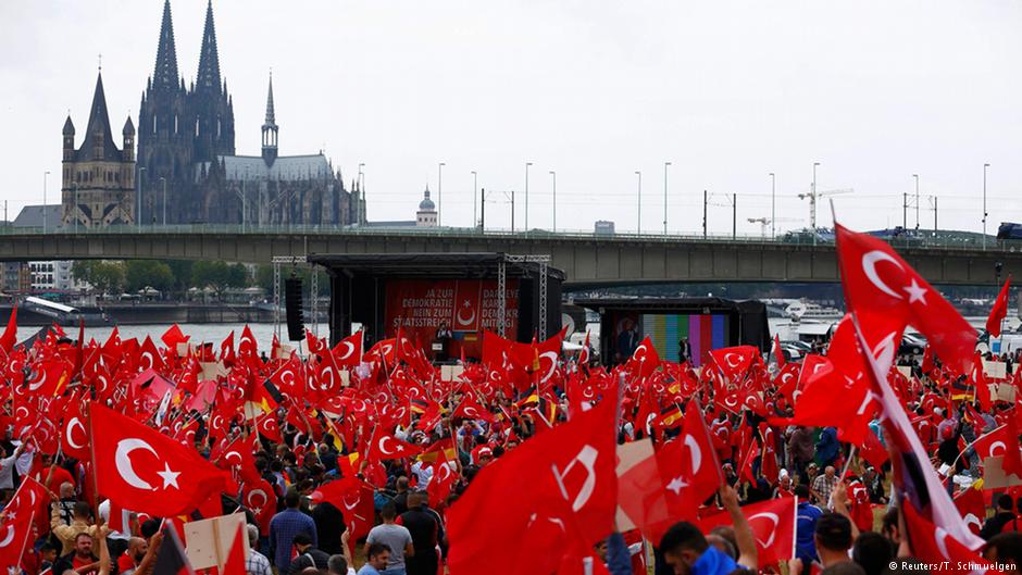 Pro-Erdoğan-Demonstration in Köln am 31. Juli 2016; Foto: Reuters/ Thilo Schmuelgen