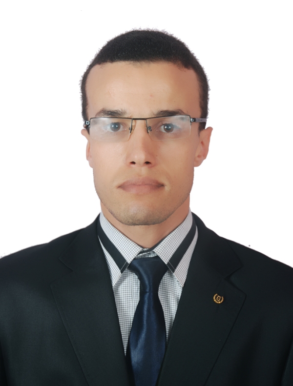 محمد طيفوري كاتب وباحث مغربي في كلية الحقوق في جامعة محمد الخامس في الرباط. عضو مؤسس ومشارك في مراكز بحثية.