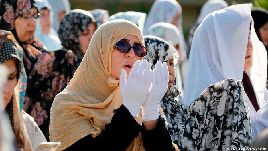 Iranian Muslim women performing Eid ul-Fitr prayers on 26.06.2017