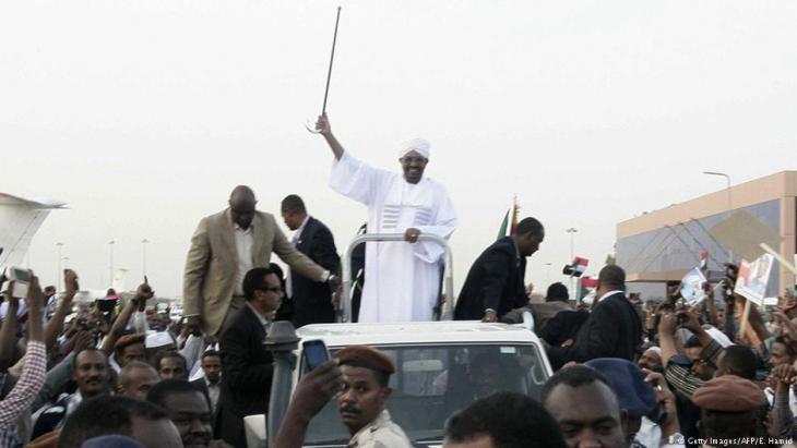Omar al-Bashir celebrating in Khartoum upon his return from the African Union (AU) summit in Johannesburg (photo: AFP/Getty Images)
