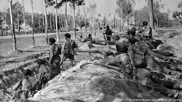 Indian Sikh troops in Kashmir (photo: picture-alliance/dpa/AP Photo/M. Desfor)