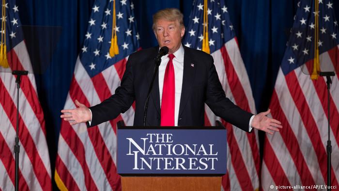 Donald Trump on the campaign trail in 2016 (photo: picture-alliance/AP/E. Vucci)