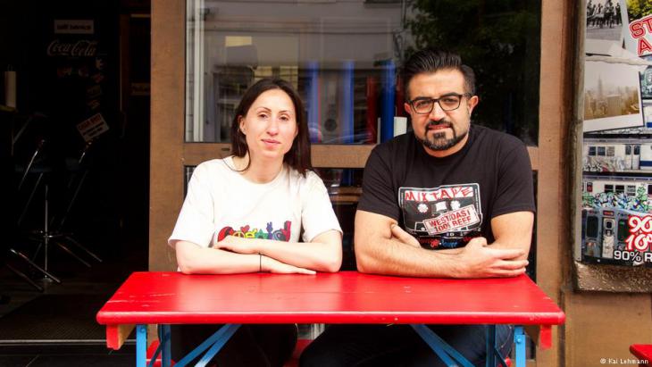 Yasin Duran and Meral Kiyak in front of their Berlin restaurant ″Mixtape Bagel Burgers″ (photo: Kai Lehmann)