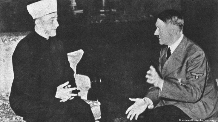 The Grand Mufti of Jerusalem visits Adolf Hitler in the Reichskanzlei in Berlin in November 1941 (photo: picture-alliance/dpa/akg-images)
