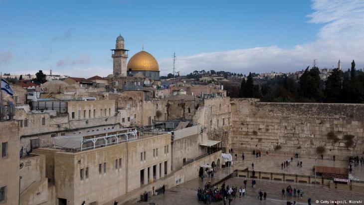 View of the Wailing Wall and the Dome of the Rock, Jerusalem (Photo: Getty Images/L. Mizrahi)