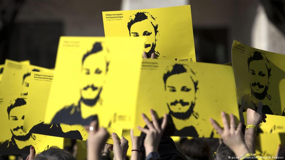 Vigil at Rome's Sapienza University on 25,01,2017 in memory of Giulio Regeni, one year after his abduction and murder in Cairo (photo: picture-alliance/AP Photo/M. Percossi)