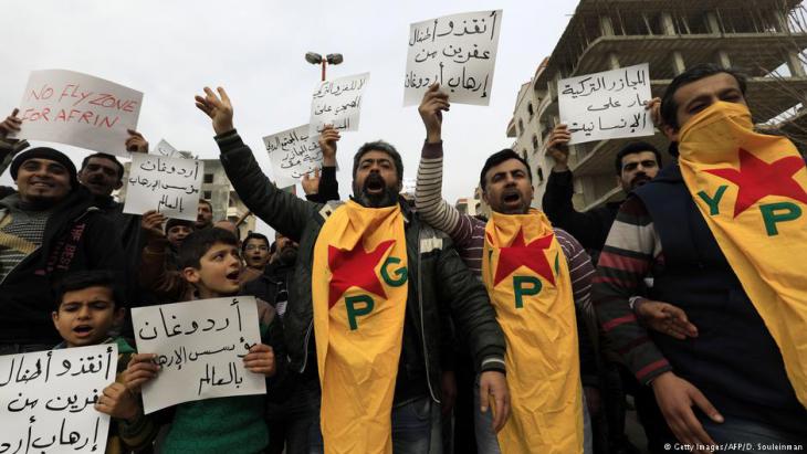 Kurds in Afrin protest against the Turkish military offensive (photo: Getty Images/AFP)