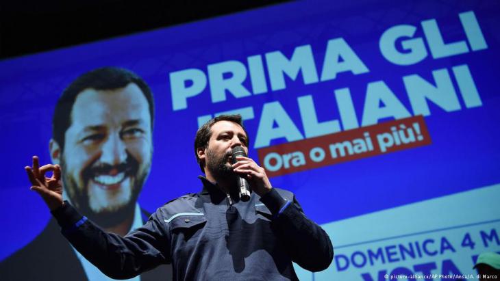 Matteo Salvini of the right-wing populist League during a campaign rally in Turin (photo: AP/picture-alliance)