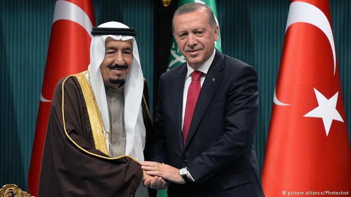 تركيا والسعودية...علاقة مد وجزر مديدة. الصورة: الرئيس إردوغان والملك سلمان.