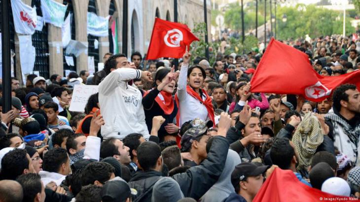 Tunisian protests during the winter of 2010/2011 led to the overthrow of long-time dictator Zine El Abidine Ben Ali (photo: Imago/Kyodo News)