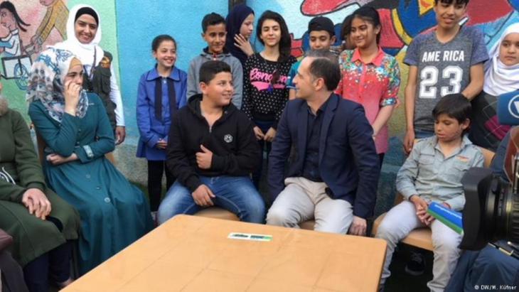 وزير الخارجية الألماني هايكو ماس في زيارة للاجئين السوريين في الأردن.