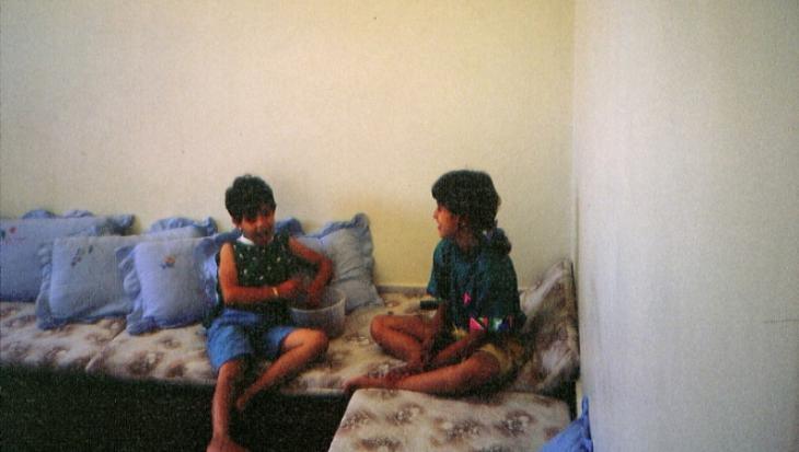 Cousin Nour (left) with the author at their grandparentsʹ house in Gaza City, Palestine, 1989 (photo: private)