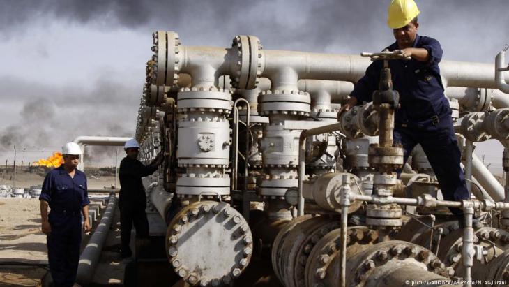 Oil production in Baji, Kirkuk (photo: picture-alliance/AP)